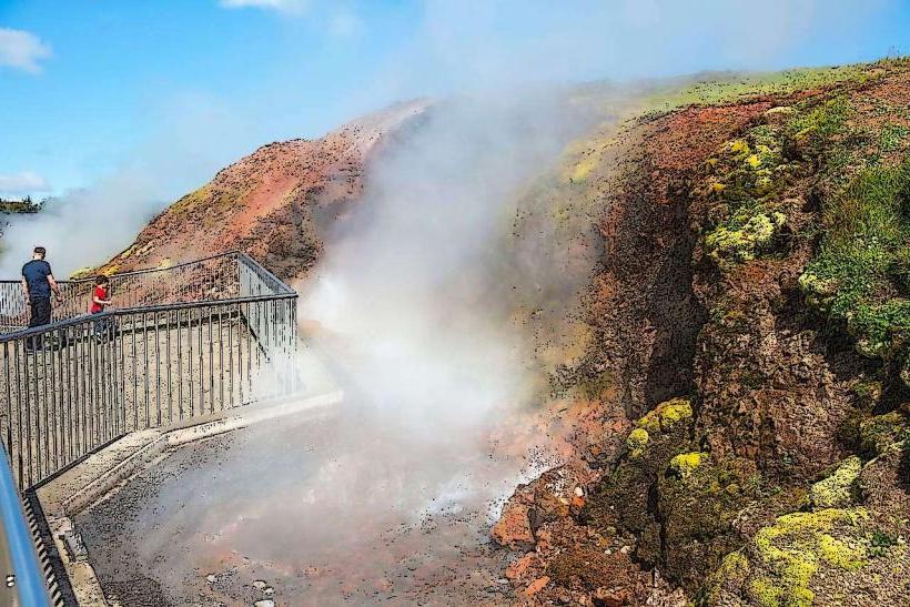 Deildartunguhver Hot Spring