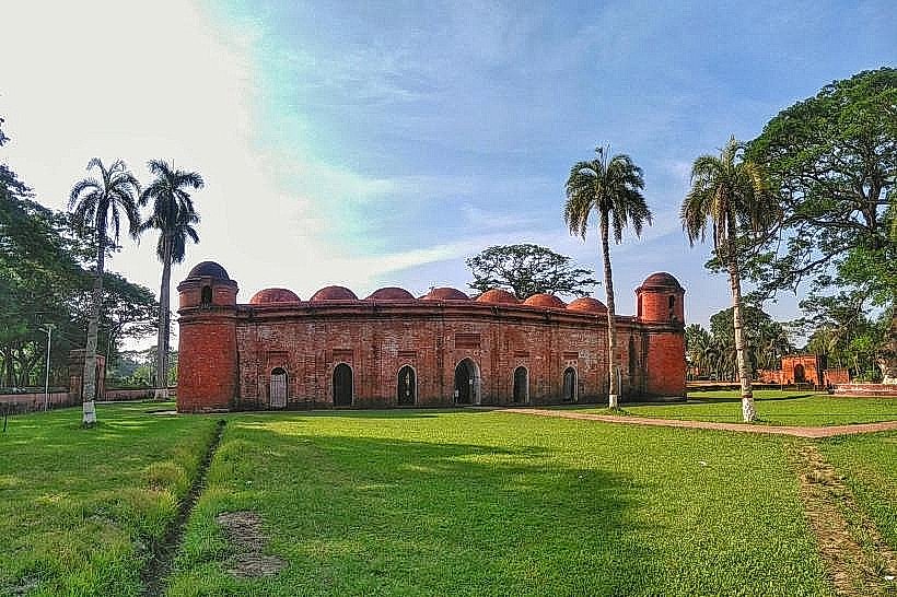 Shat Gombuj Mosque (Sixty Dome Mosque)