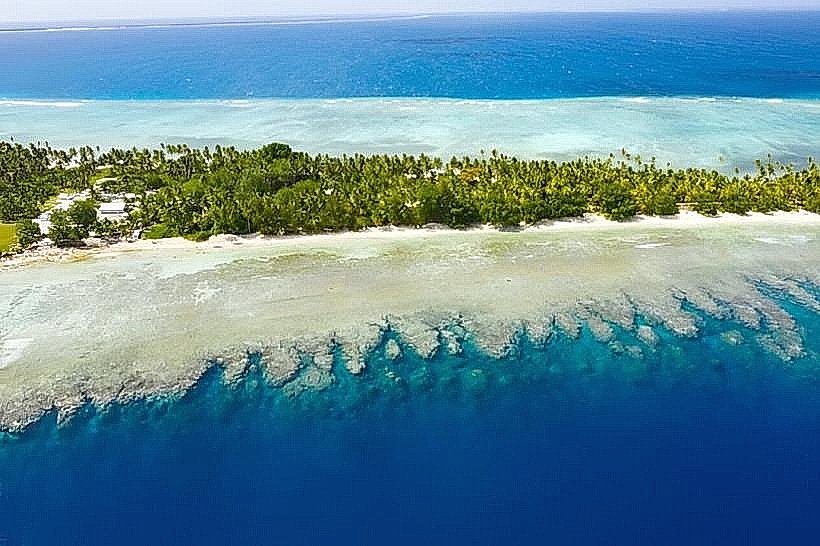 Lonomebong Atoll Views