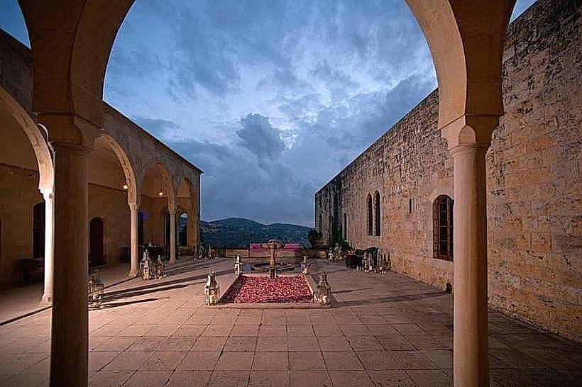 Mir Amin Palace