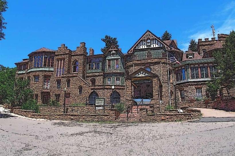 Miramont Castle Museum