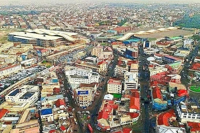 Adum Commercial District