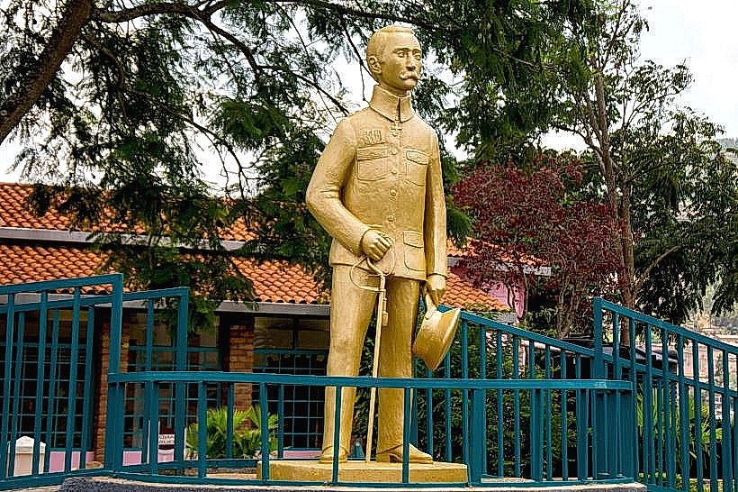 Richard Kandt Statue