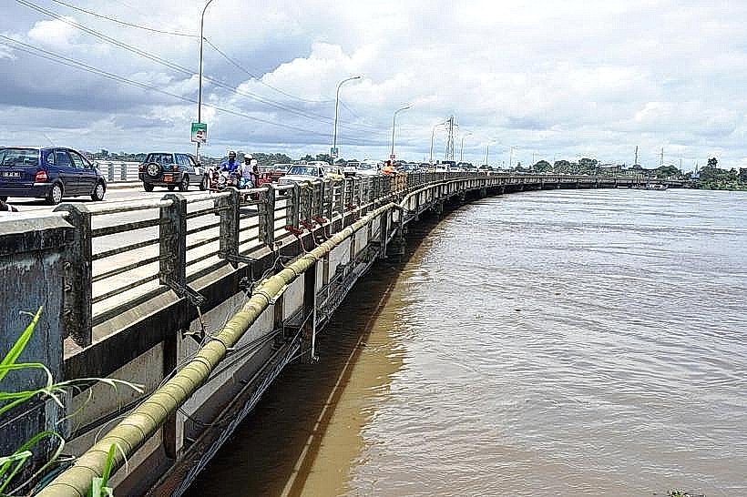 Wouri River Promenade
