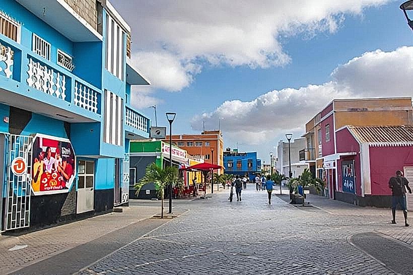 Espargos Central Square