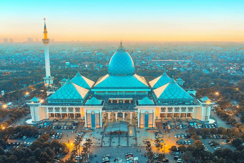 Al-Qur'an Al-Akbar Mosque