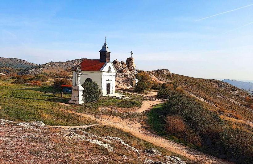 Budaörs Cemetery Chapel