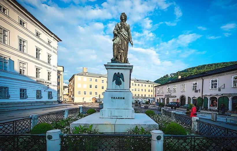 Mozartplatz Square