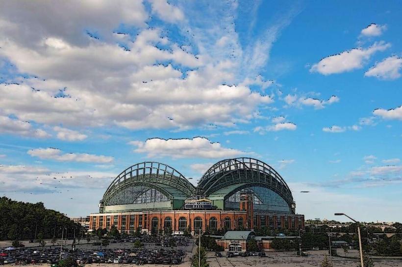 Milwaukee Brewers Miller Park (American Family Field)