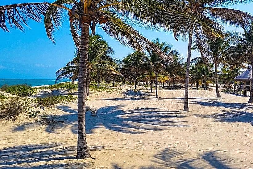 Murungulo Beach (Morrungulo Beach)