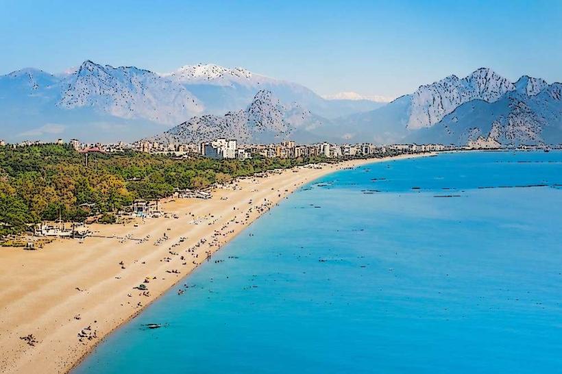 Konyaaltı Beach
