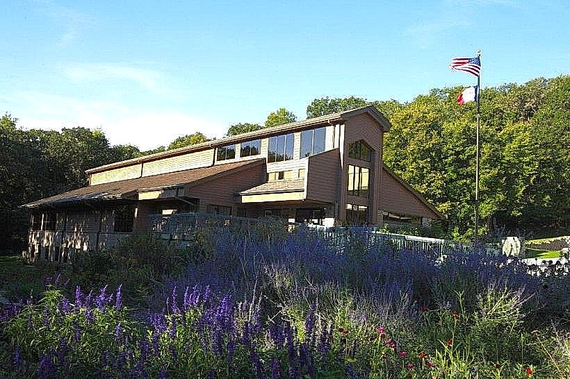 Dorothy Pecaut Nature Center