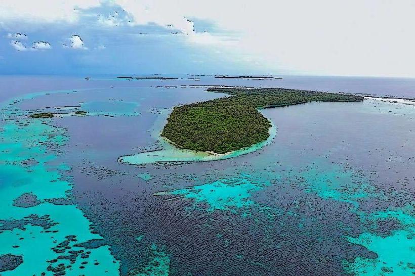 Gaadhoo Island