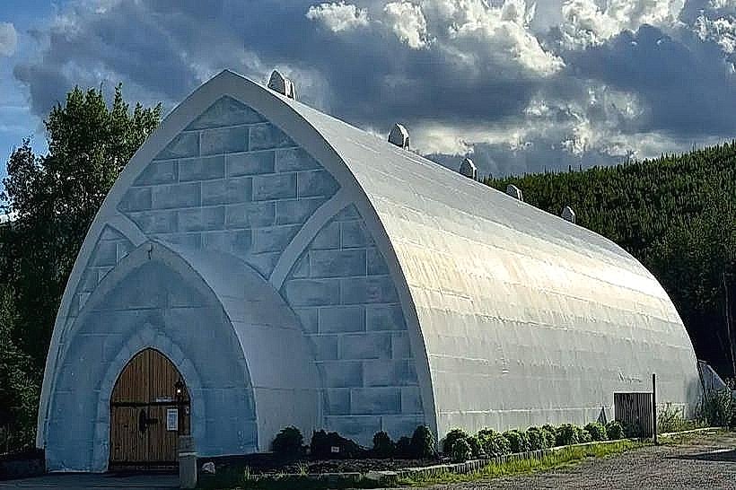 Chena Hot Springs & Aurora Ice Museum