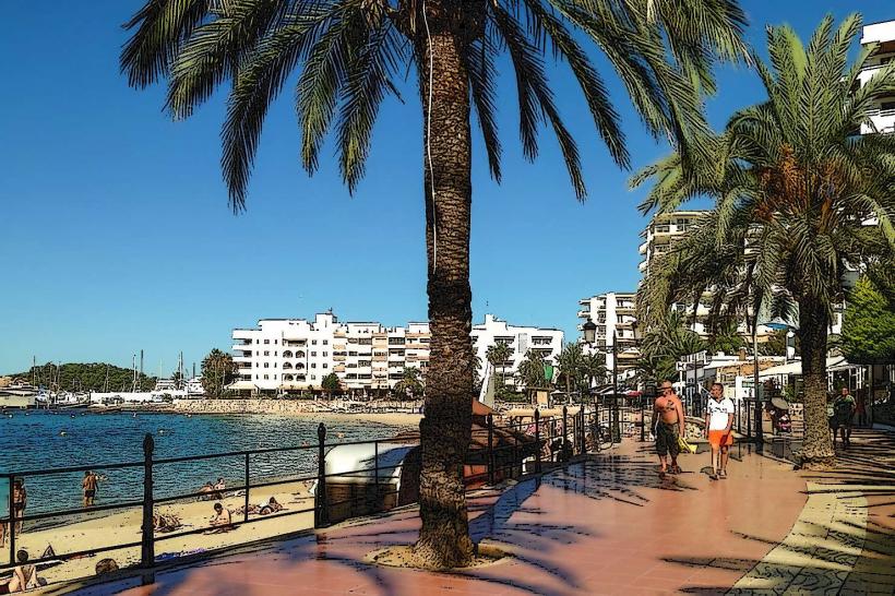 Santa Eulària Promenade