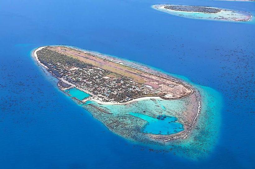 Dharavandhoo Island