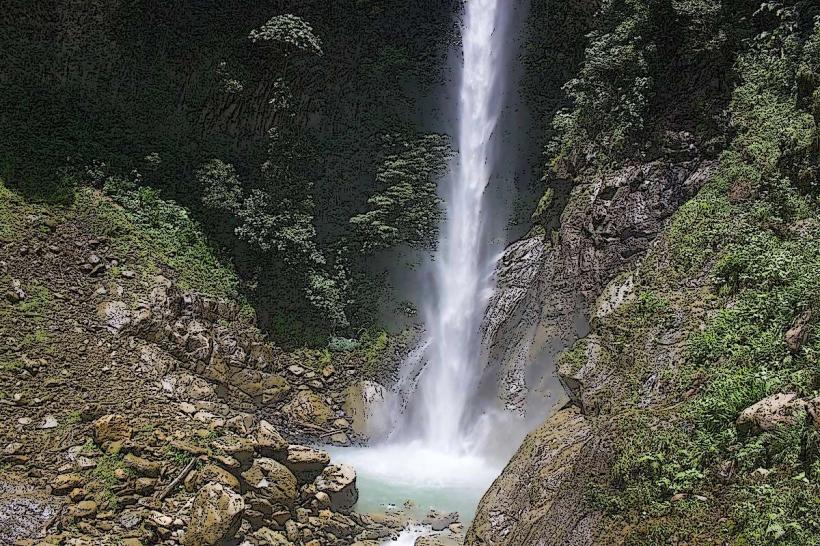 Cascada Machay
