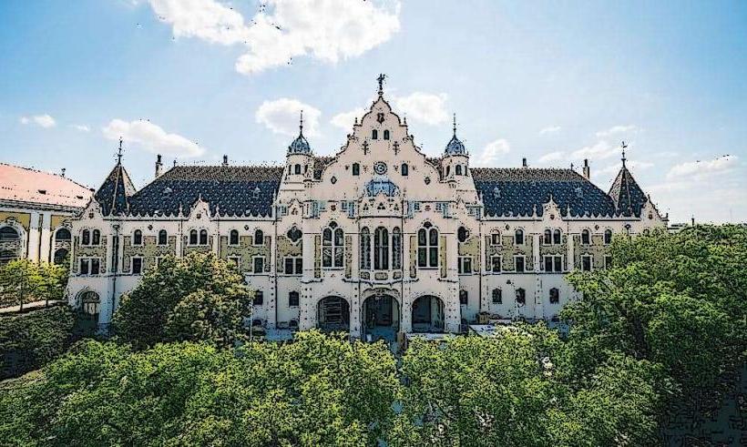 Kecskemét City Hall