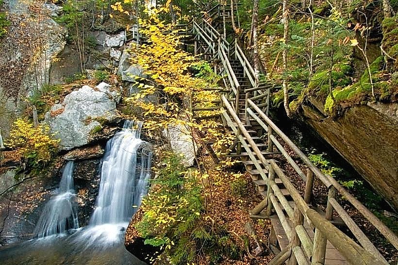 Lost River Gorge & Boulder Caves