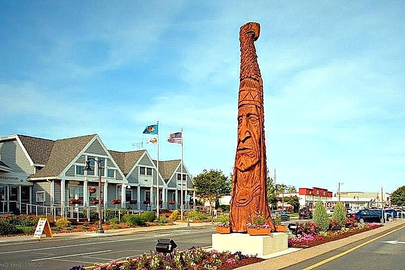 Chief Little Owl Totem Pole