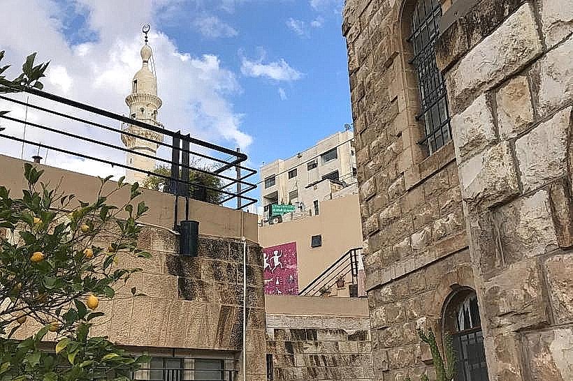 Dar Al-Anda Art Gallery