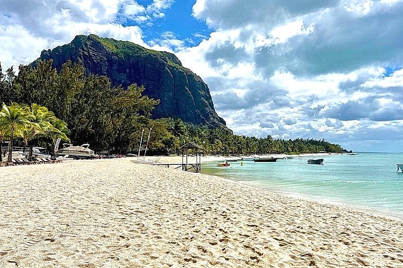 Le Morne Beach