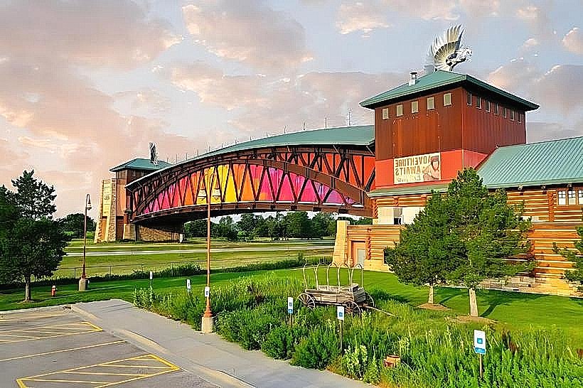 Great Platte River Road Archway Monument