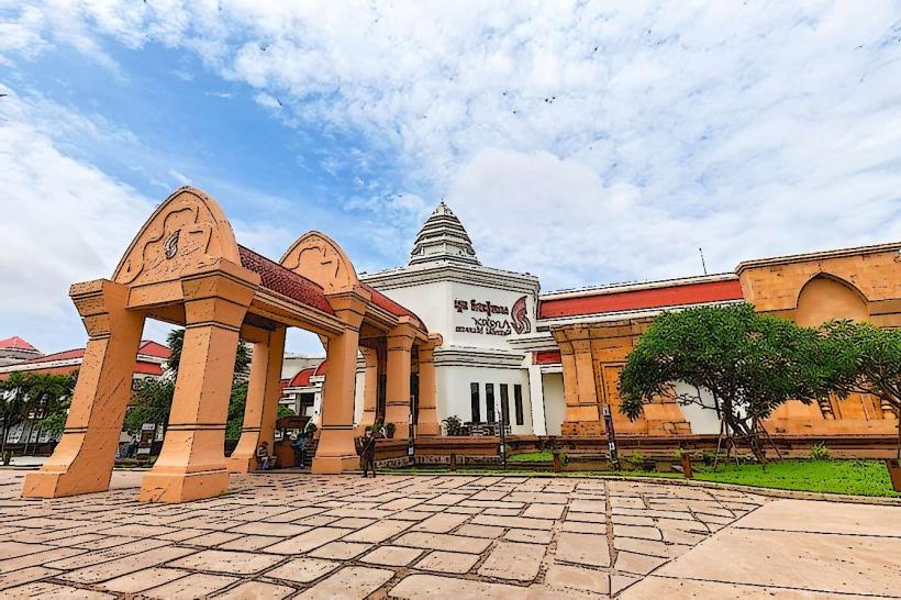 Angkor National Museum