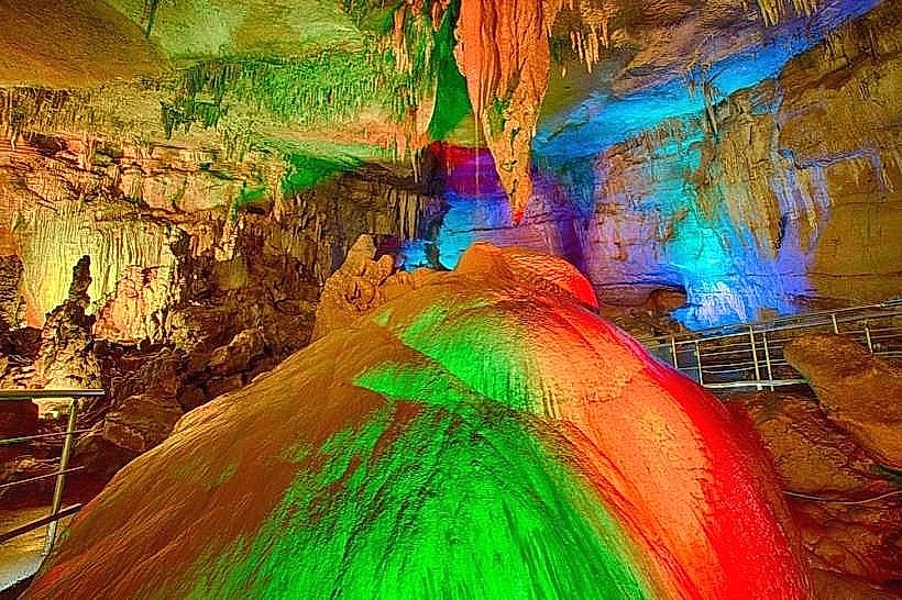 Sataplia Cave