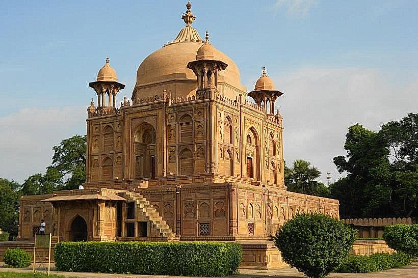 Khusro Bagh