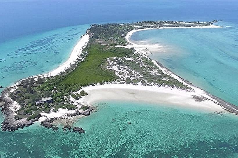 Santa Carolina Island (Paradise Island)