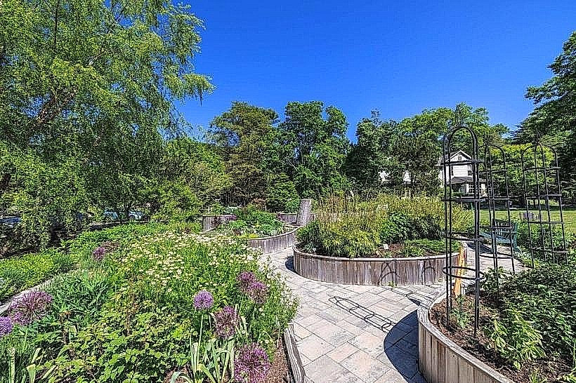 Bartlett Arboretum & Gardens