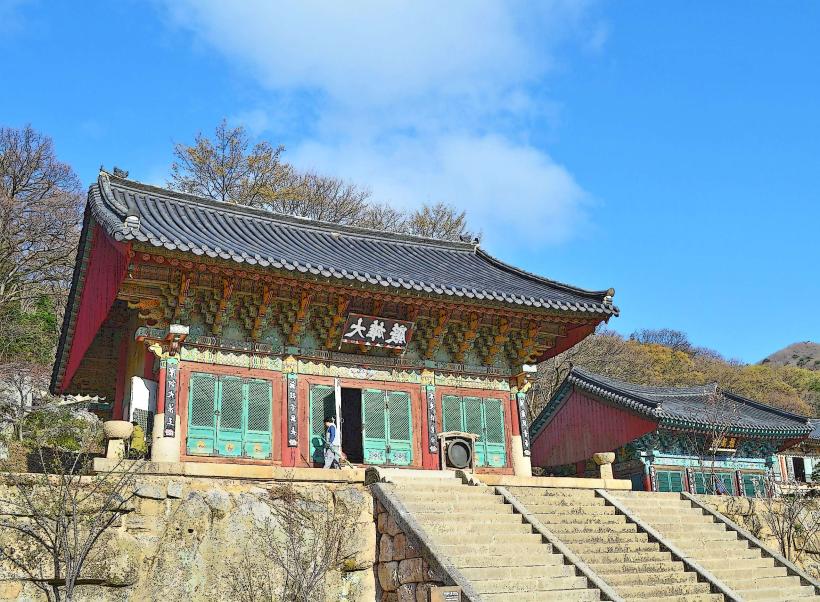 Beomeosa Temple