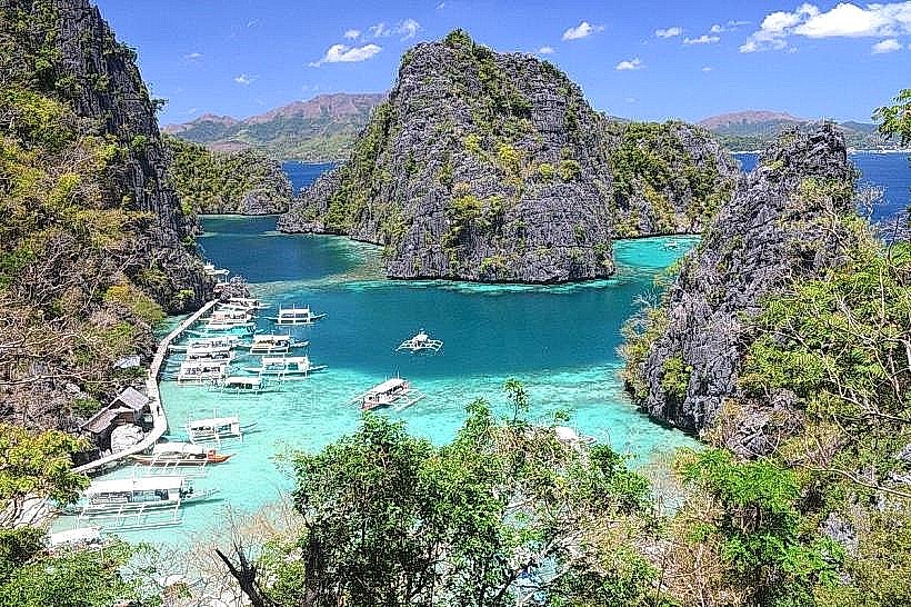 Kayangan Lake