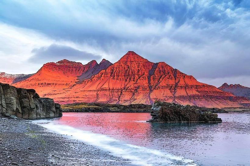 Búlandstindur Mountain