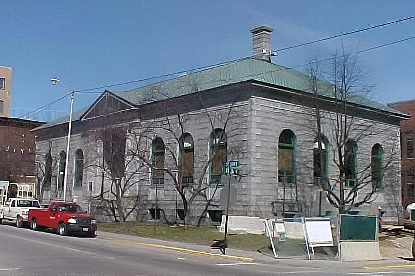 Lewiston Public Library