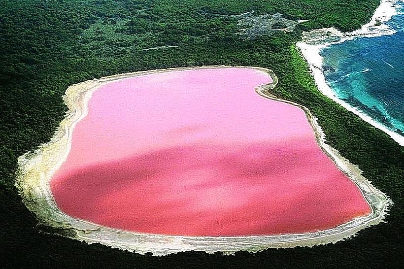 Lake Retba (Lac Rose)
