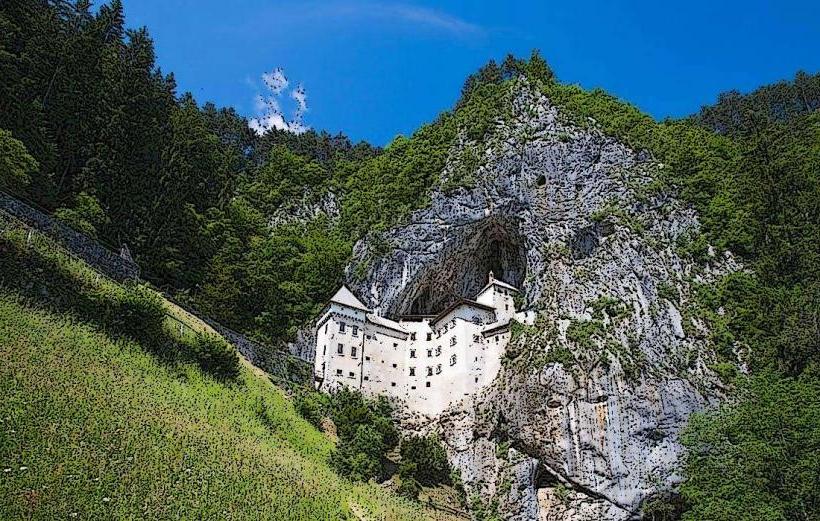 Predjama Castle
