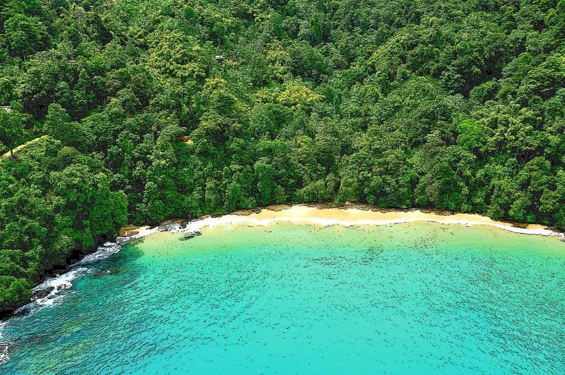 Pirate’s Bay Beach