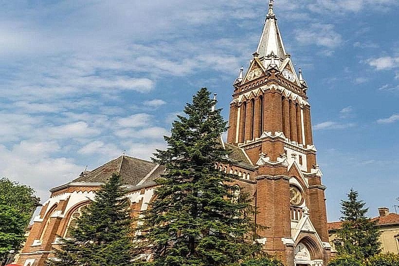 Red Church (Biserica Roșie)