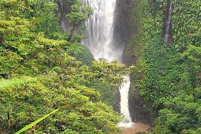 Papapapaitai Falls