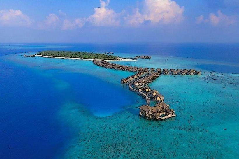 Vakkaru Maldives Resort