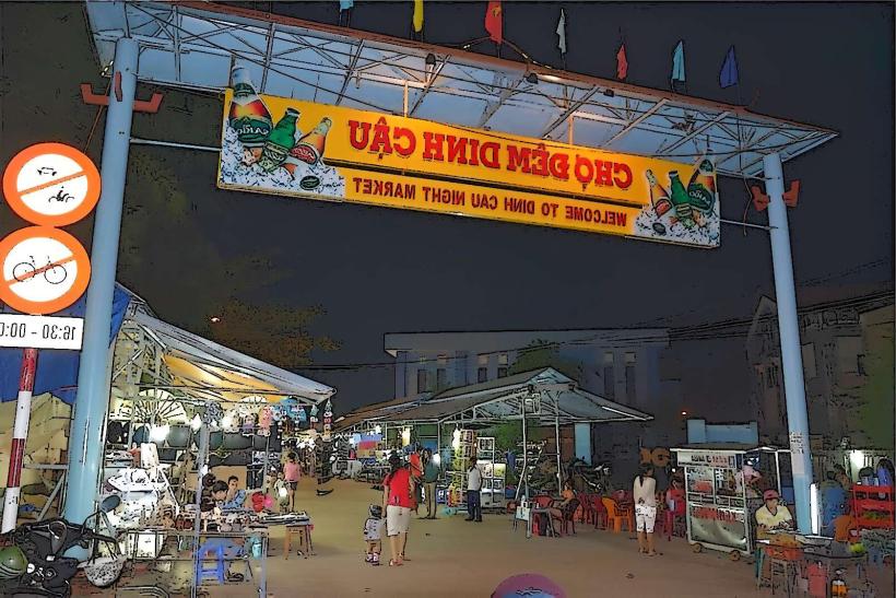 Dinh Cau Night Market
