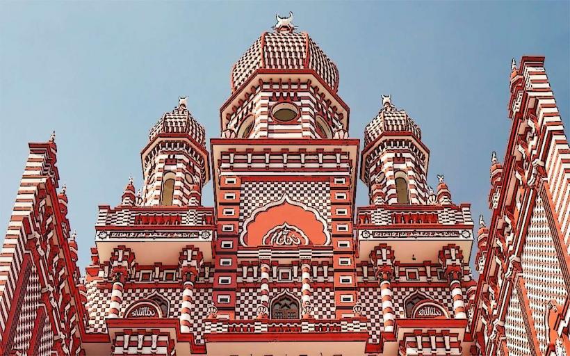 Jami Ul-Alfar Mosque (Red Mosque)