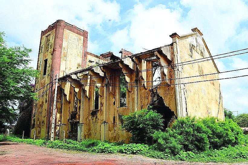 William Ponty School Building