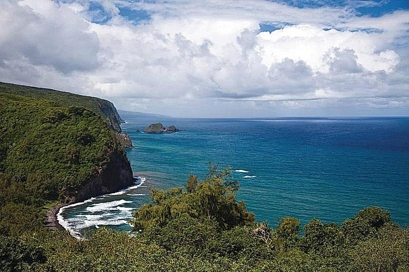 Falefa Valley Lookout