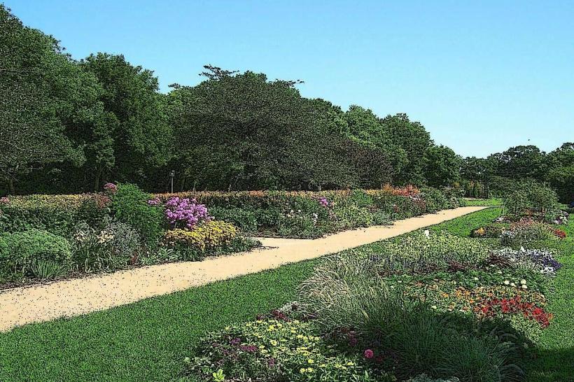 Lyndale Park Rose Garden