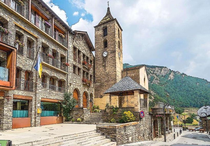 Church of Sant Corneli and Cebria