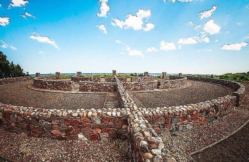 Memorial to Liepāja Jews