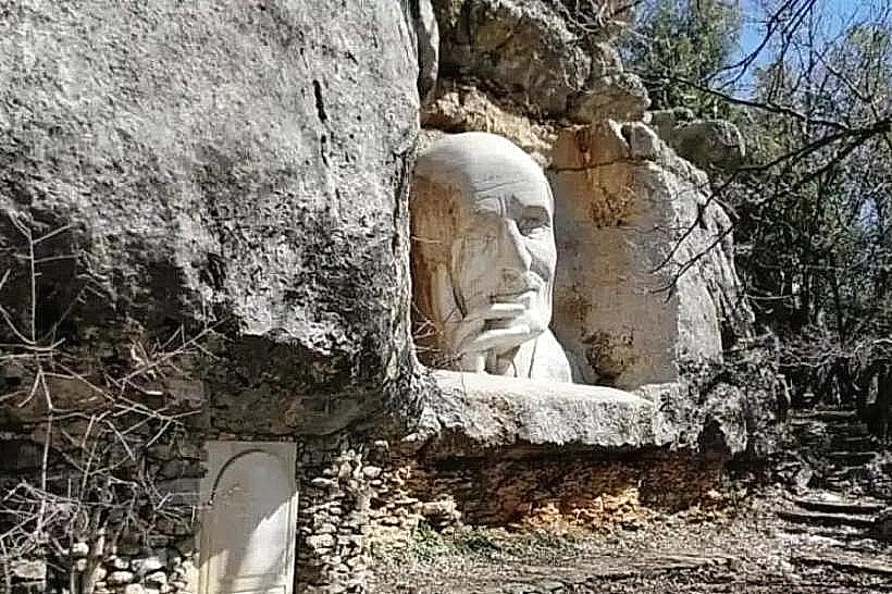 Mikhail Naimy Tomb